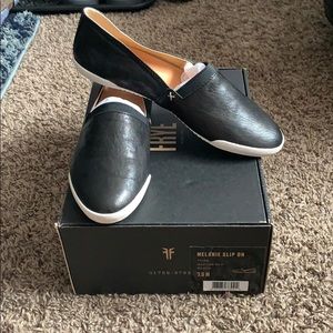 FRYE MELANIE SLIP ON SHOE